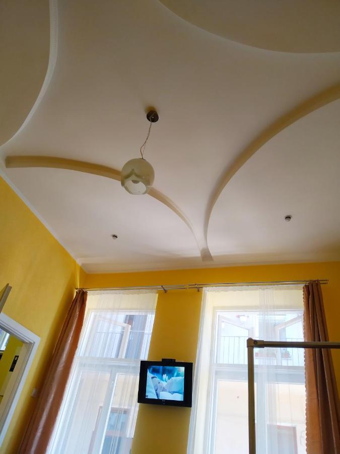 Lviv Appartment On Yaroslava Mudrogo 14 Экстерьер фото